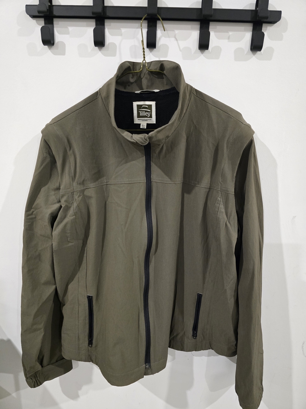 Mens Light Weight TILLEY Jacket